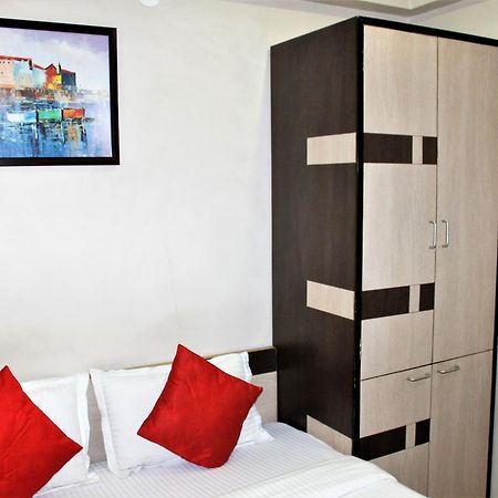 Reliable Inn コルカタ エクステリア 写真